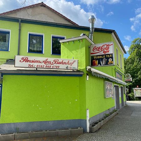 Pension Am Bahnhof Furstenwalde Bagian luar foto