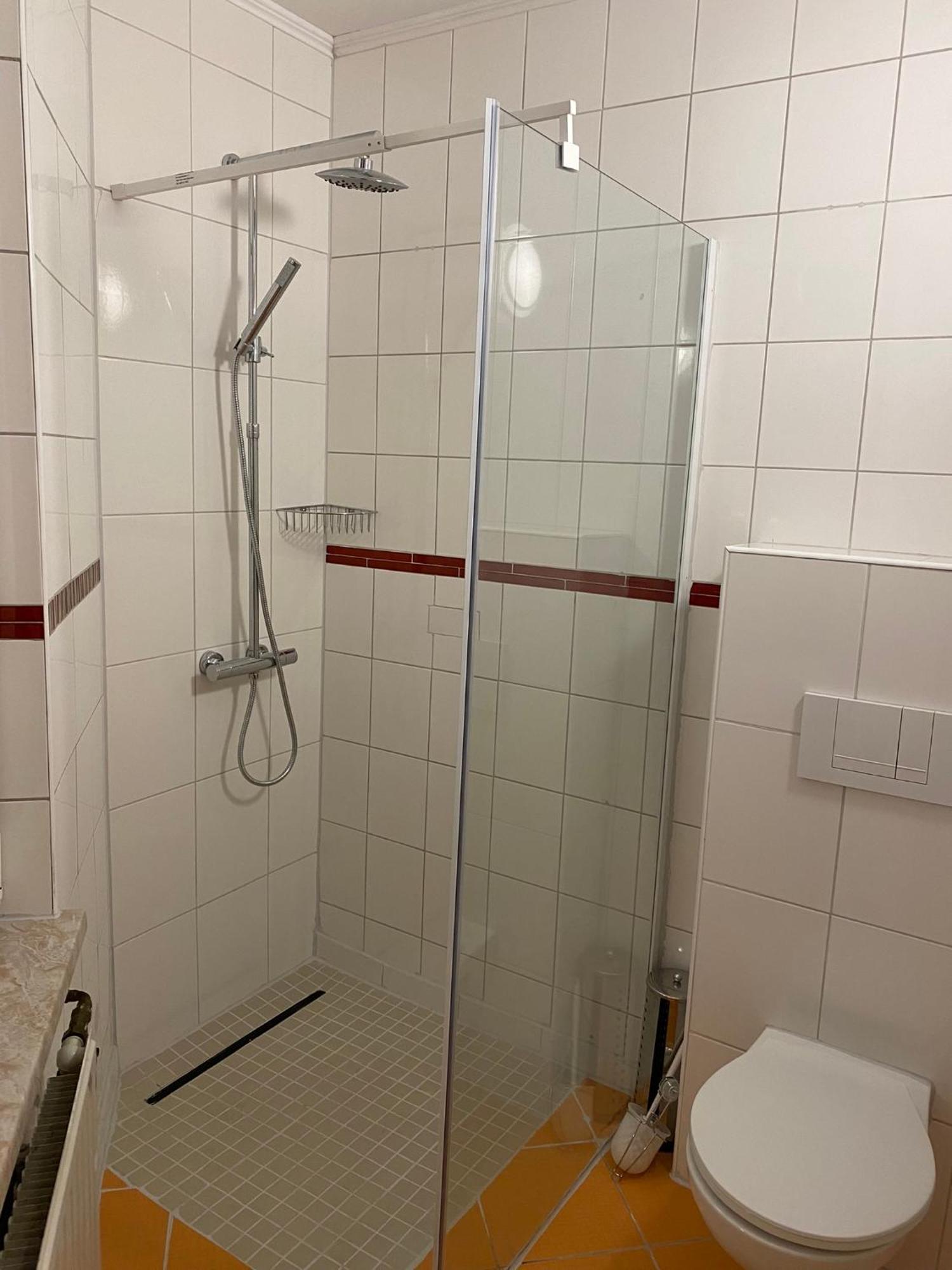 Pension Am Bahnhof Furstenwalde Bagian luar foto